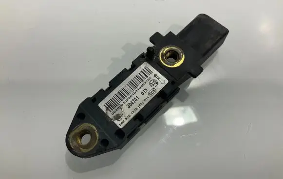 Mercedes-Benz CLS C219 Airbag deployment crash/impact sensor 0028201326 304741015 A2213266108