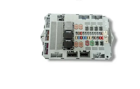 Jaguar XF X250 Fuse module 9X2314D628AC 7370011040 9X2314D645AA
