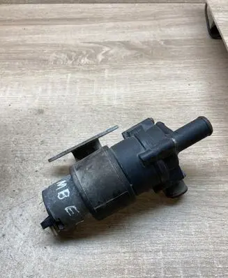 Mercedes-Benz E W210 Electric auxiliary coolant/water pump 0018358664 0392020043 A2108300114