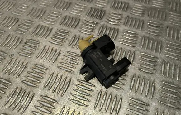 Volvo XC60 Turbo solenoid valve 31480559