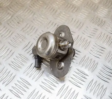 BMW 6 F12 F13 Fuel injection high pressure pump 02615202948604232