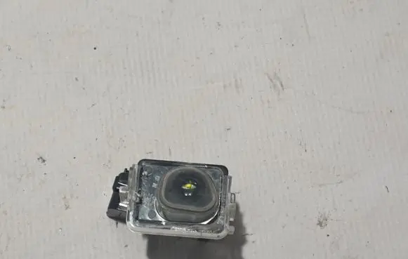 Peugeot 5008 Front door wing mirror part 21594006