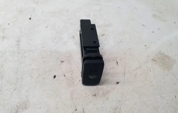 Lexus IS 220D-250-350 Windscreen/window heater switch 15A280