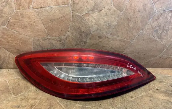 Rear/tail lights