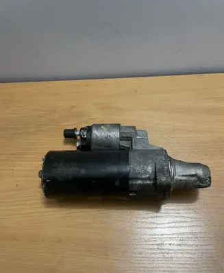Mercedes-Benz ML W164 Starter motor 0061519901 A0061519901 0011528410