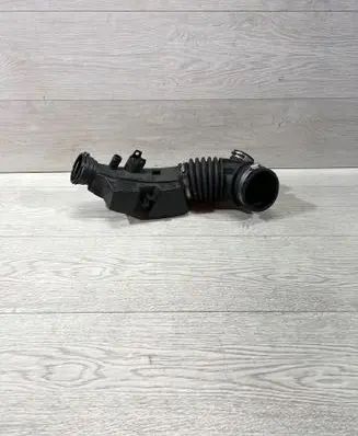 BMW 5 G30 G31 G38 Turbo air intake inlet pipe/hose 8663614 11564310
