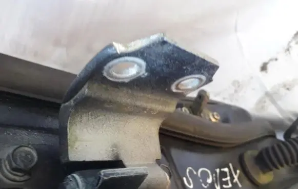 Mazda Xedos 6 Front door upper hinge