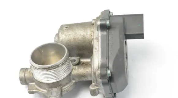 Volkswagen Golf VII EGR valve 04L131501C