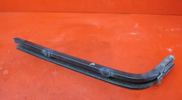 Ford Turneo Courier Sliding door middle rail 