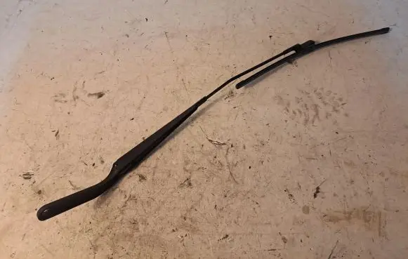 BMW X6 M Windshield/front glass wiper blade 7294570