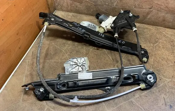 BMW 4 F36 Gran coupe Rear window lifting mechanism without motor 7326326
