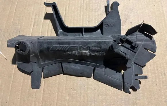 Mercedes-Benz E W212 other engine part A2125001731