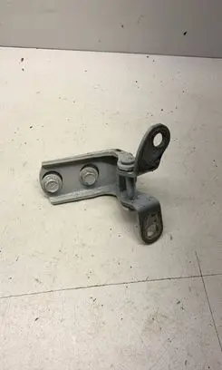 Toyota C-HR I Rear door lower hinge 687700D071 5489RRR