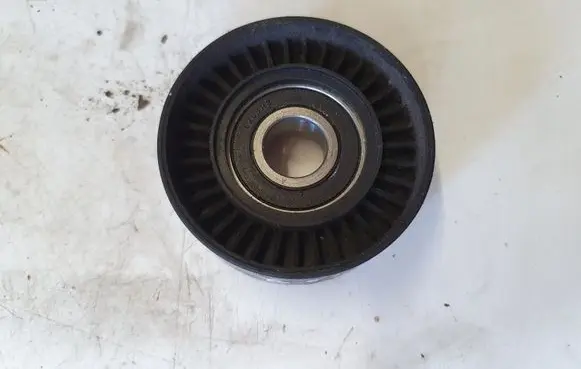 Toyota Avensis T270 Belt tensioner pulley NOCODE