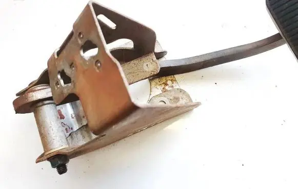 Ford Focus Brake pedal
