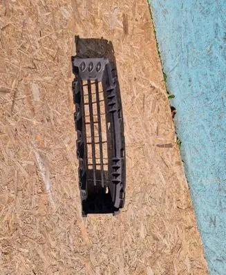 Ford Galaxy Intercooler air channel guide LM2B8312A