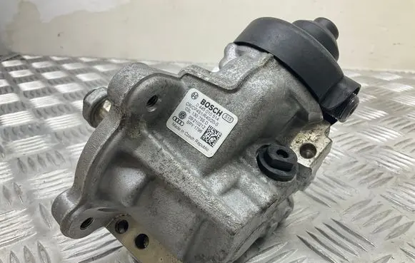 Skoda Yeti (5L) Fuel injection high pressure pump 03L130755D