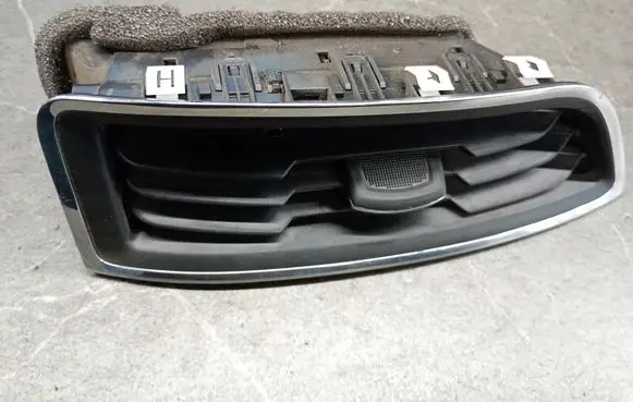 Ford S-MAX Dash center air vent grill em2b-19c68