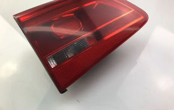 Volkswagen Touran II Rear/tail lights 1T0945093