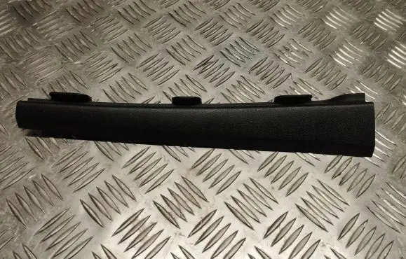 Porsche Macan (95B) (A) pillar trim 95b868239
