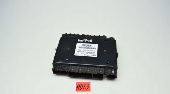 Volkswagen Touareg I Other control units/modules 7L6937049M