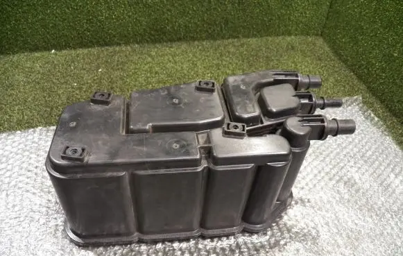 Porsche Cayenne (9Y0 9Y3) Active carbon filter fuel vapour canister 4M4201801
