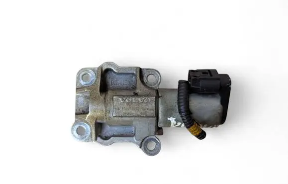 Volvo V70 Valve oil control 8670421