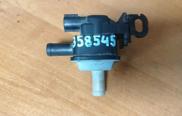 Lexus HS EGR valve line/pipe/hose 9091012279