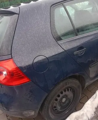 Volkswagen Golf V Rear quarter panel 