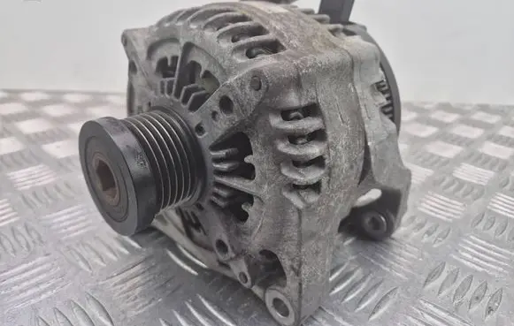 BMW 5 F10 F11 Generator/alternator 7605061 14V210A 1042106402