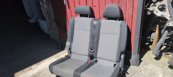 Volkswagen Caddy Second row seats 