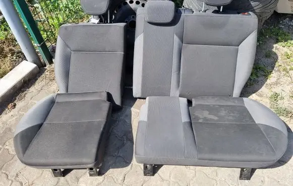 Ford Focus Second row seats 
