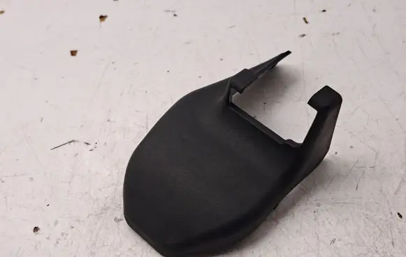Toyota Avensis T270 Front driver seat rail trim 7212405010C0 7212405010