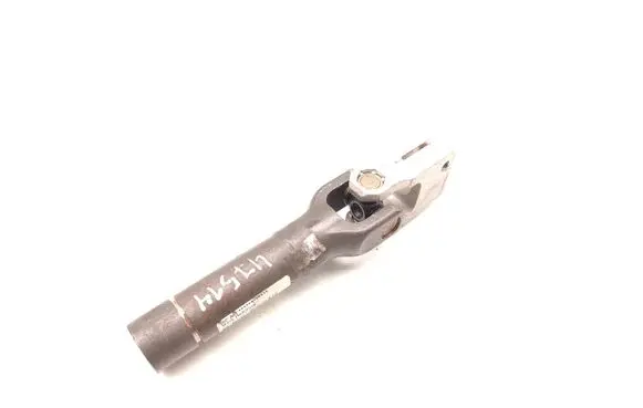 Chrysler 300 - 300C Steering column universal joint P05057365AA PP050460152