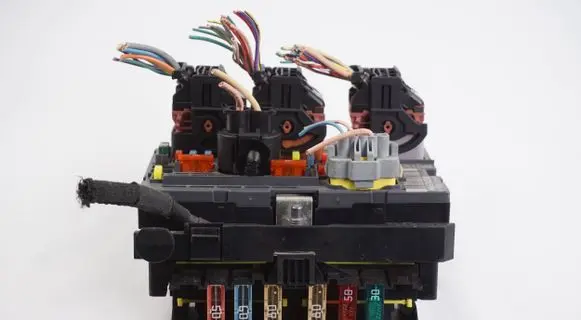 Peugeot 308 BSM Control unit 9666700580