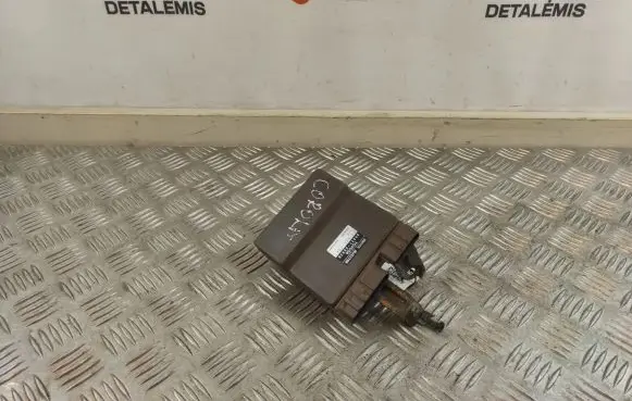 Toyota Corolla E120 E130 Fuel injection control unit/module 8987120030 1310001041