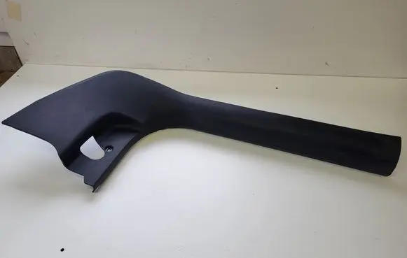 Skoda Octavia Mk3 (5E) Front sill trim cover