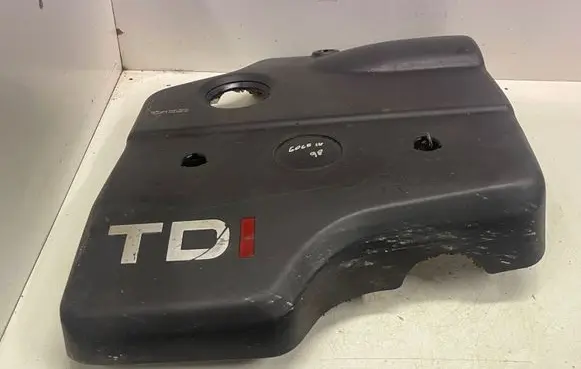 Volkswagen Golf IV Engine cover (trim)