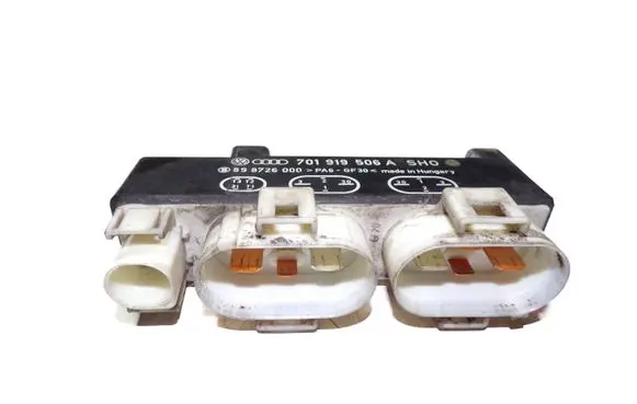 Coolant fan relay