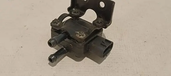 Hyundai i30 Exhaust gas pressure sensor 392102A750
