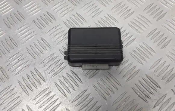 Mercedes-Benz E W211 Tow bar relay 10R-032452