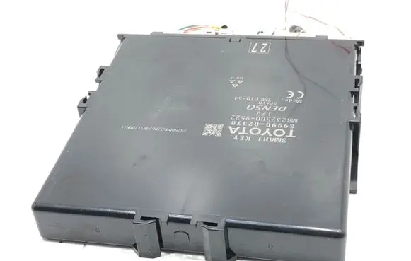 Toyota Auris E180 Other control units/modules 89990-02370