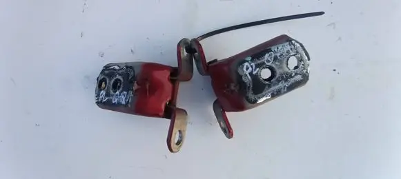Nissan Qashqai Front door hinge set 
