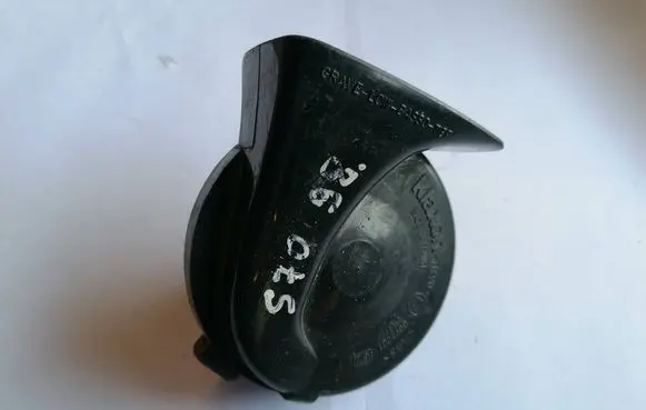 Audi A6 S6 C4 4A Horn signal 0091001 CH2126