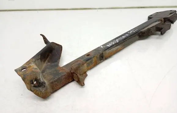 Suzuki Grand Vitara II Radiator mount bracket