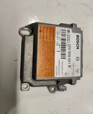 Volkswagen Touareg I Airbag control unit/module 3D0909601E 0285001733