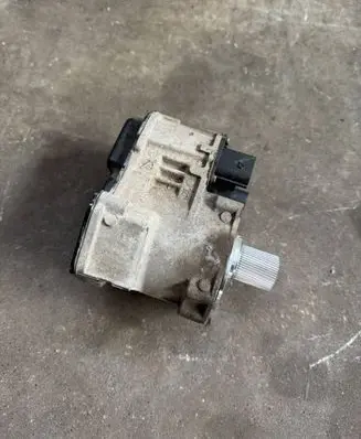 Ford Kuga II Steering rack A0067975