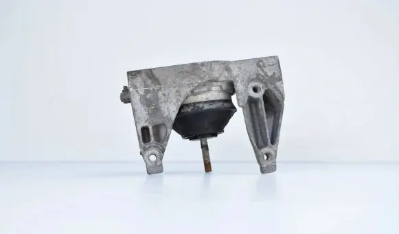 Audi A6 S6 C4 4A Engine mount bracket 4A0199352