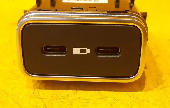 USB socket connector