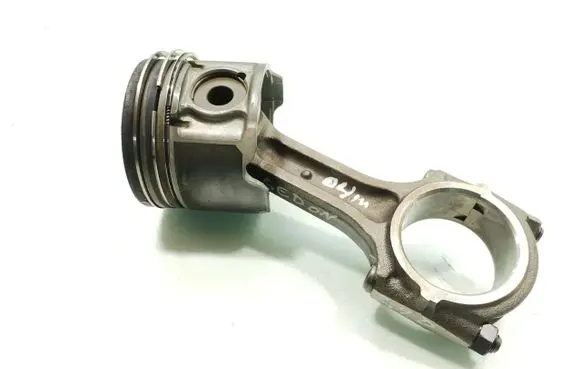 KIA Sedona Piston with connecting rod 